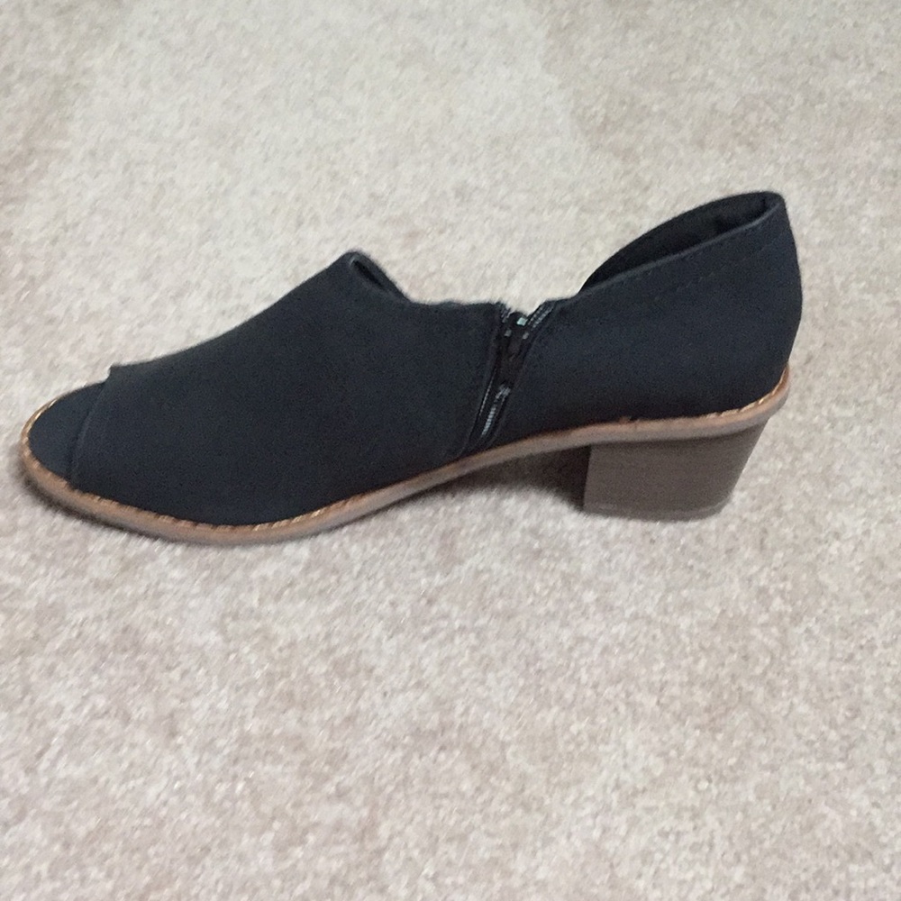 Black Open toe shoes
